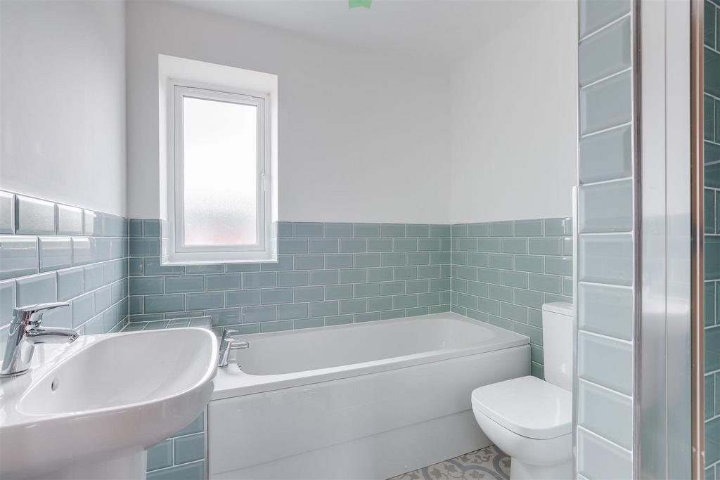 BATHROOM MEADOWCROFT.jpg