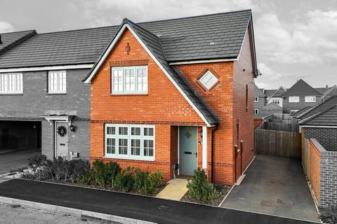 3 bedroom end of terrace house for sale, Thurso Way, Leicester LE19