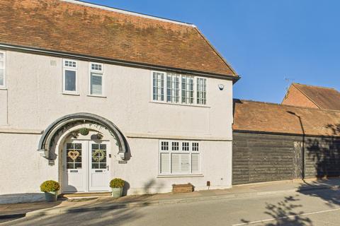 undefined, Chipperfield Road, Bovingdon, HP3