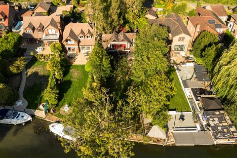 undefined, Hythe End Road, Wraysbury, Staines-upon-Thames, TW19