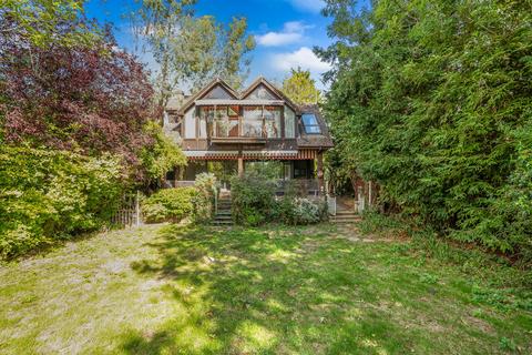undefined, Hythe End Road, Wraysbury, Staines-upon-Thames, TW19