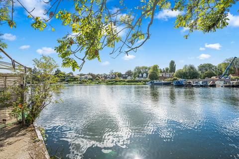 undefined, Hythe End Road, Wraysbury, Staines-upon-Thames, TW19