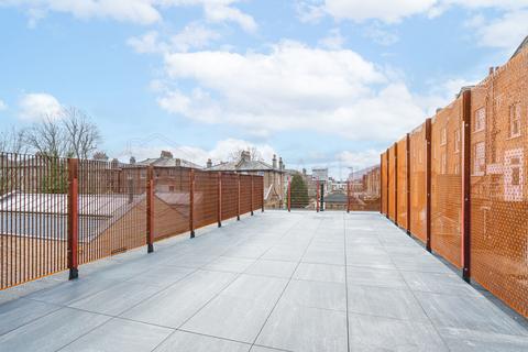 Studio to rent, Caledonian Road, Islington, London