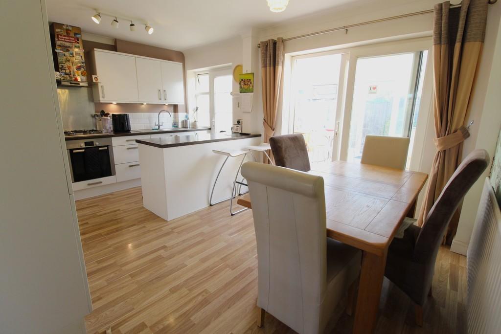 Kitchen diner