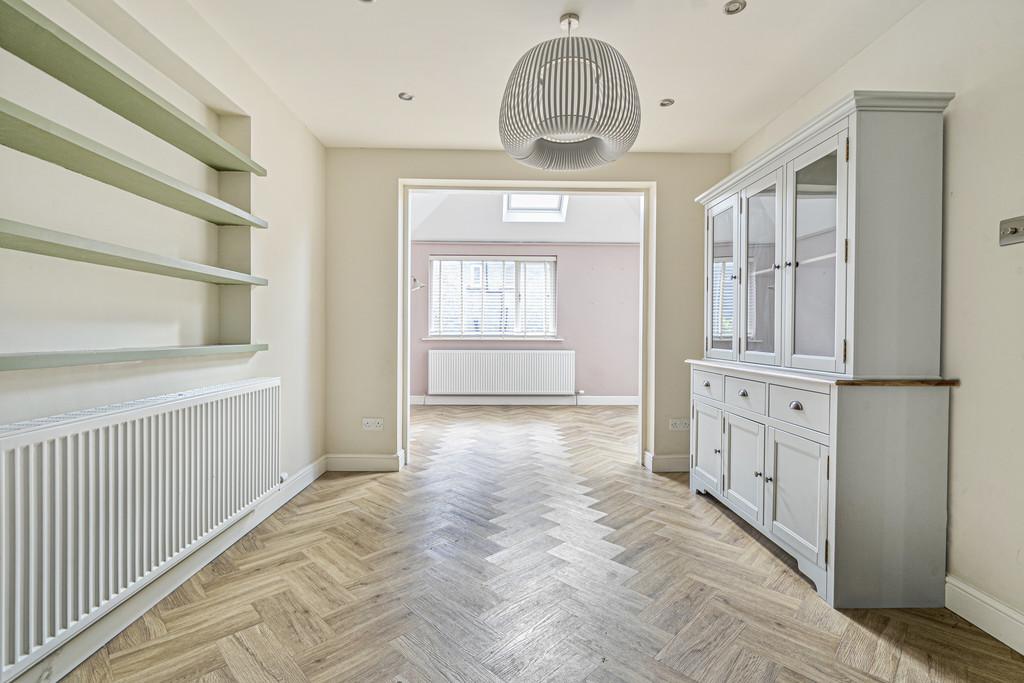 Open plan dining/kitchen area