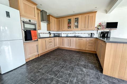 4 bedroom detached bungalow for sale, The Green, Highworth SN6