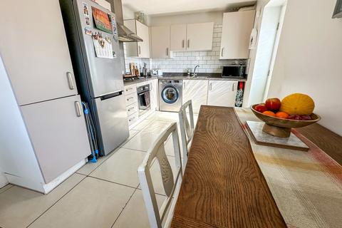 undefined, Alexander Way, Shrivenham SN6