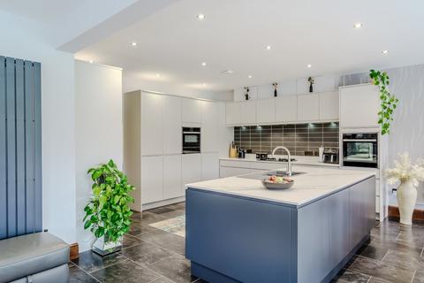 4 bedroom detached house for sale, Cotmer Road, Oulton Broad