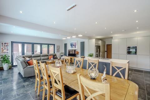 4 bedroom detached house for sale, Cotmer Road, Oulton Broad