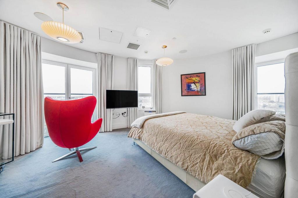 Apartment in London - View 3