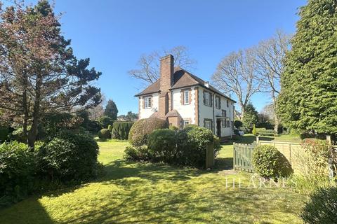Roslin Road South, Talbot Woods, Bournemouth, BH3