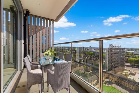 2 bedroom flat to rent, Yelverton Road, London SW11