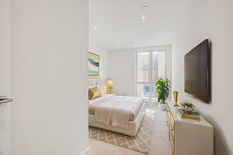 2 bedroom flat to rent, Yelverton Road, London SW11