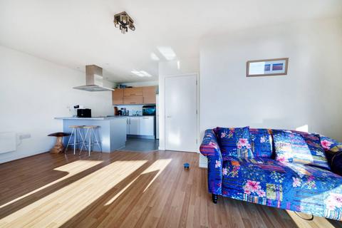 2 bedroom flat for sale, Icona Building, Stratford, London, E15