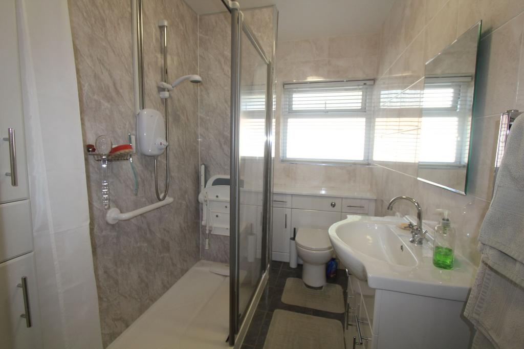 Shower Room WC