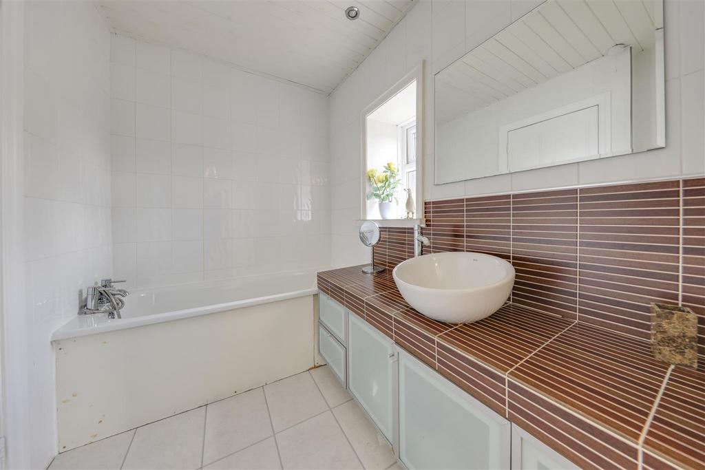 En Suite Bath