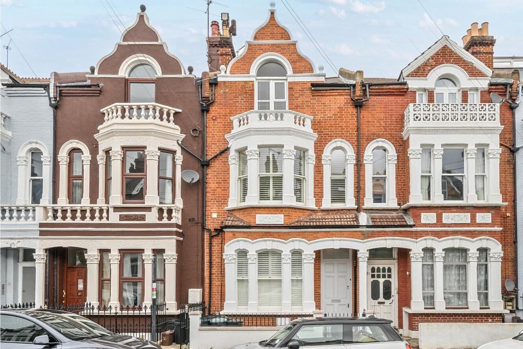 Victoria Rise Clapham Mysore Road, Battersea, London, SW11 3 bed flat - £1,100,000