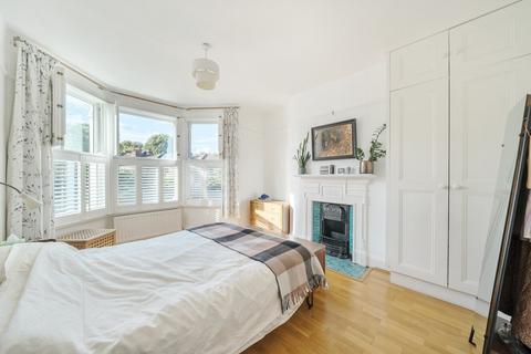4 bedroom end of terrace house for sale, Chudleigh Road, Brockley, London, SE4