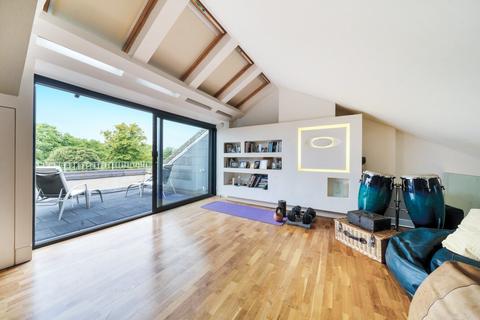 undefined, Blenheim Gardens, London, SW2