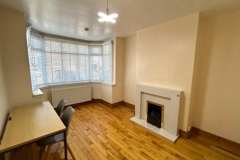 3 bedroom semi-detached house to rent, Knipersley Road, Sutton Coldfield, West Midlands, B73