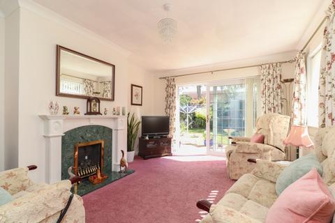 3 bedroom bungalow for sale, St. Michaels Avenue, Margate, Kent, CT9