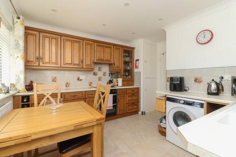3 bedroom bungalow for sale, St. Michaels Avenue, Margate, Kent, CT9