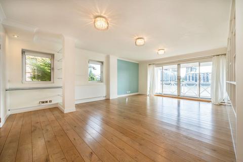 2 bedroom flat to rent, William Morris Way, London SW6