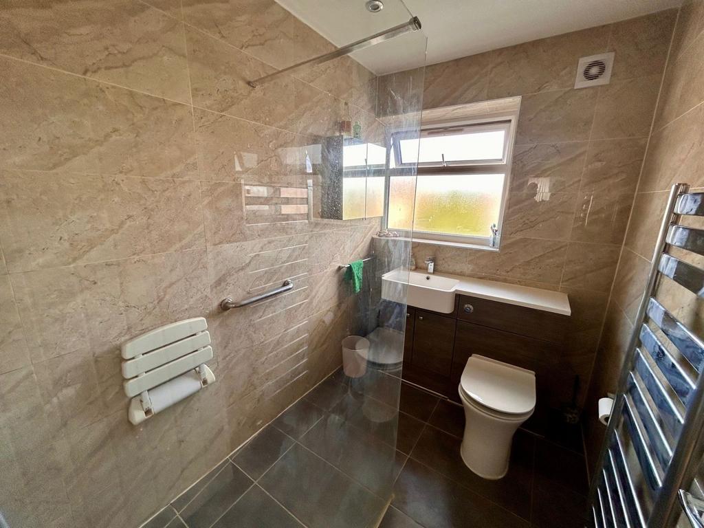1st Floor Shower Room