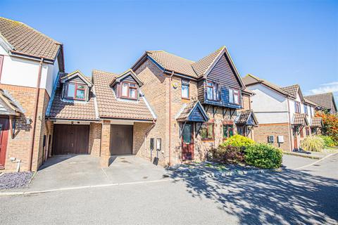 3 bedroom terraced house for sale, Priory Gardens, Ashford TW15