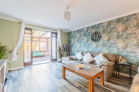 3 bedroom terraced house for sale, Priory Gardens, Ashford TW15