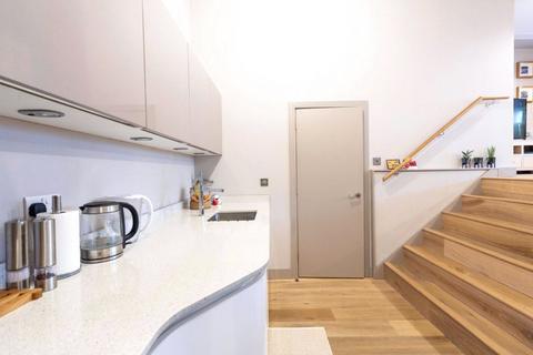 2 bedroom apartment for sale, Narrow Quay, Somerset BS1