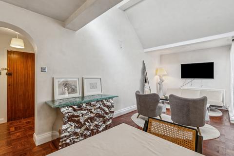 1 bedroom flat to rent, Windsor Court, 20 Frogmore, London