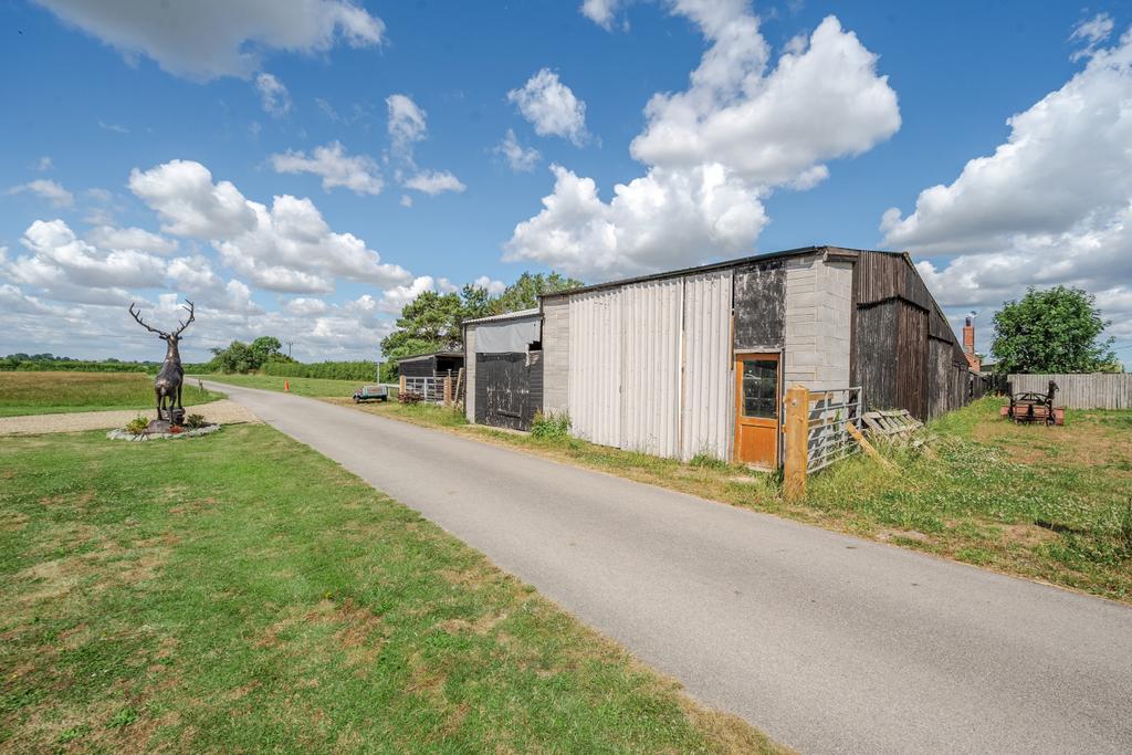 1316350-11-686661a1d1255