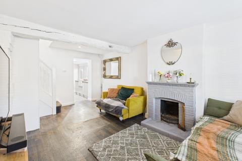 2 bedroom cottage for sale, Main Road, Naphill, High Wycombe,