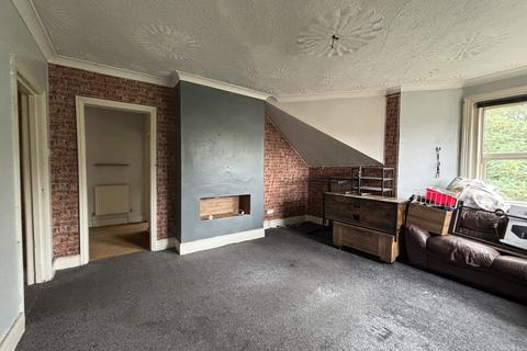 2 bedroom flat for sale, Flat 5, 24 Gardens View, Bournemouth, Dorset BH1 3QA