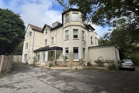 2 bedroom flat for sale, Flat 5, 24 Gardens View, Bournemouth, Dorset BH1 3QA