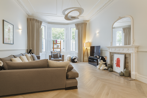 2 bedroom flat to rent, Southwell Gardens, London SW7