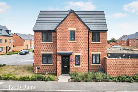 3 bedroom semi-detached house for sale, Pitman Way, Worksop S81