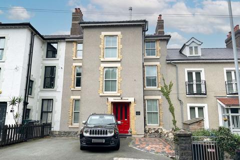 8 bedroom villa for sale, Conway Road, Penmaenmawr