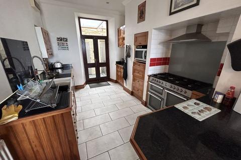 8 bedroom villa for sale, Conway Road, Penmaenmawr
