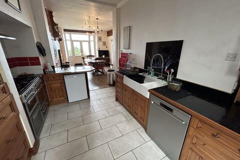 8 bedroom villa for sale, Conway Road, Penmaenmawr