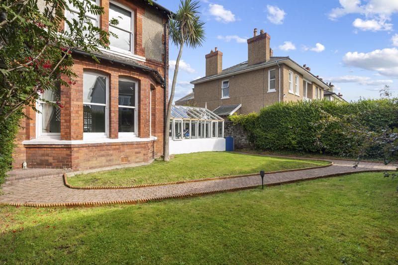 40 Selborne Drive