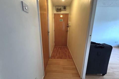 2 bedroom apartment for sale, Harrier Way, London