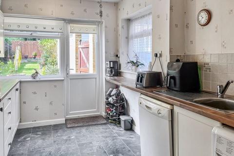 4 bedroom semi-detached house for sale, Cedar Avenue - Extended - South Facing Garden - Garage