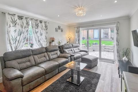 undefined, Queen Street - Immaculate and Characterful Interior