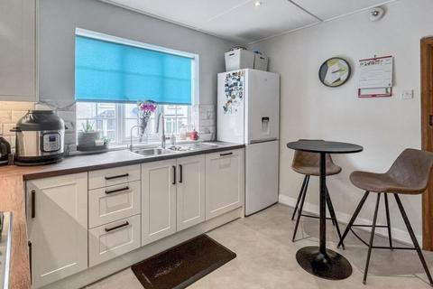 3 bedroom detached house for sale, Queen Street - Immaculate and Characterful Interior