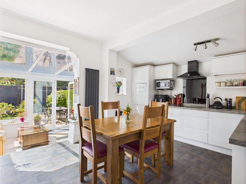 Kitchen diner