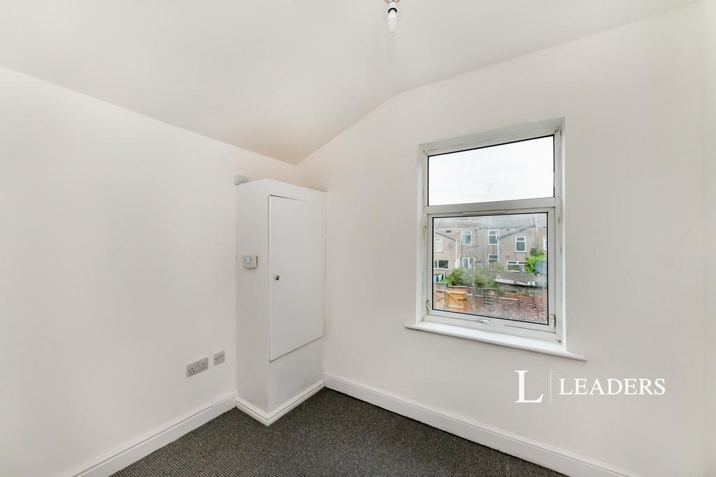 80 hainton ave-6