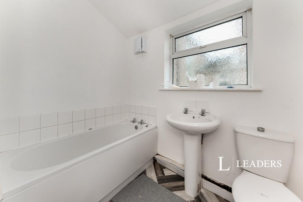 80 hainton ave-7