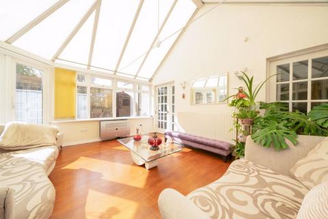 108 Honeypot Lane, London, NW9 9QX